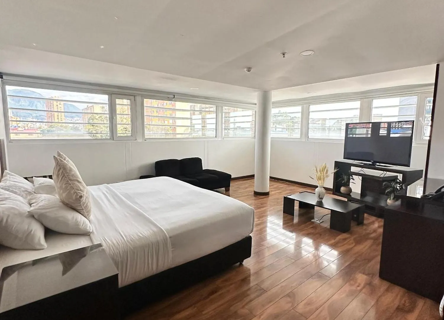 Hotel Sheridan Bogota 3*,