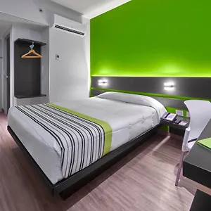 Hotel Express Junior By Marriott Aeropuerto, Bogota